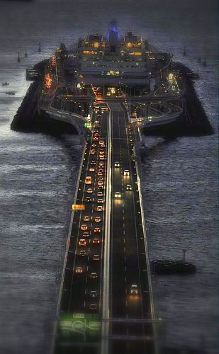 東京湾アクアライン・海ほたる、渋滞中