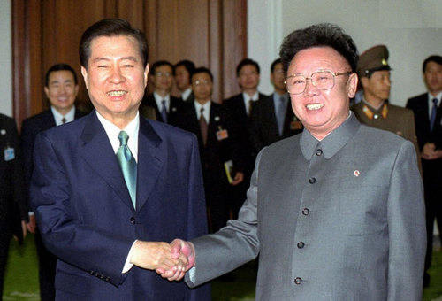 2000年6月14日、史上初の南北首脳会談