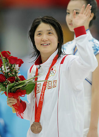 女子背泳ぎ200m銅メダル：中村選手